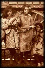 Galician Gypsy girls-UK